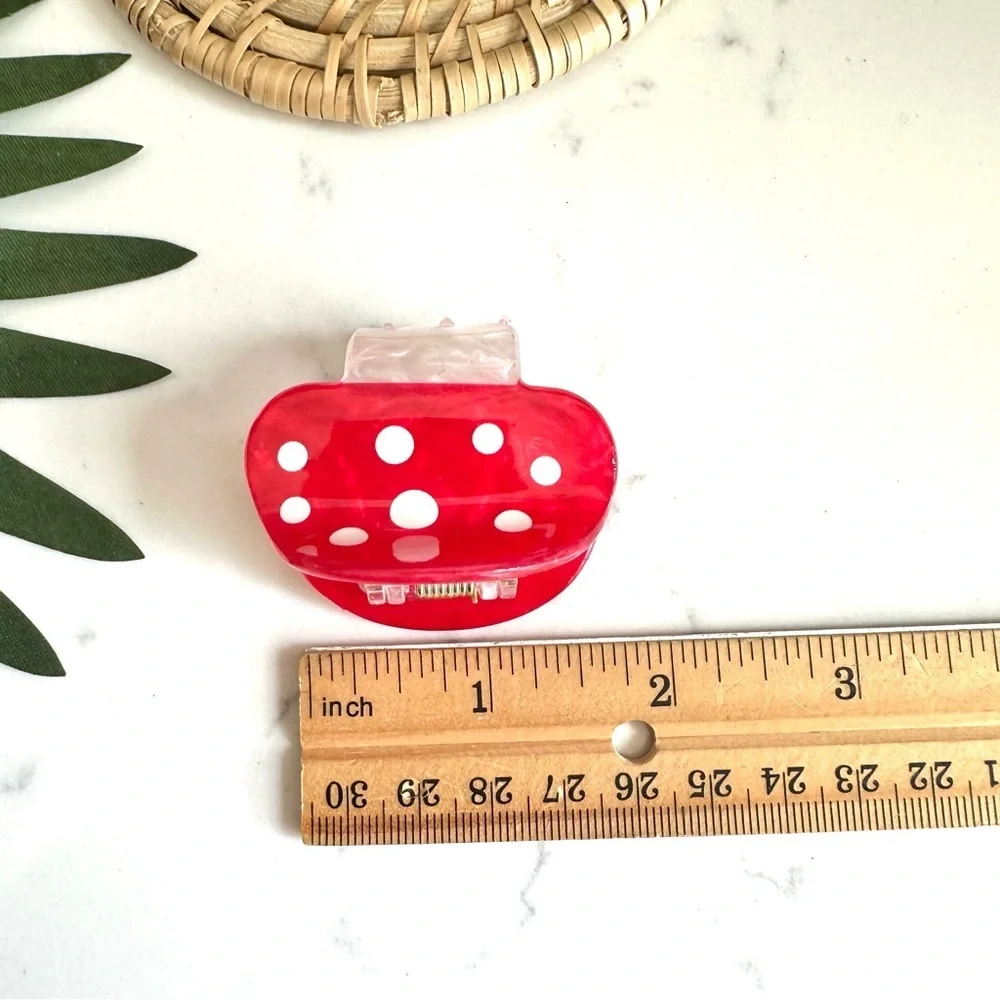 3/$22🩶 Red Mushroom Claw Clip Hair Accessory Dot Fungi Cottagecore Acrylic NEW